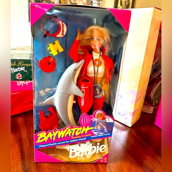 Baywatch Barbie doll 1994 with dolphin&Accessories NIB